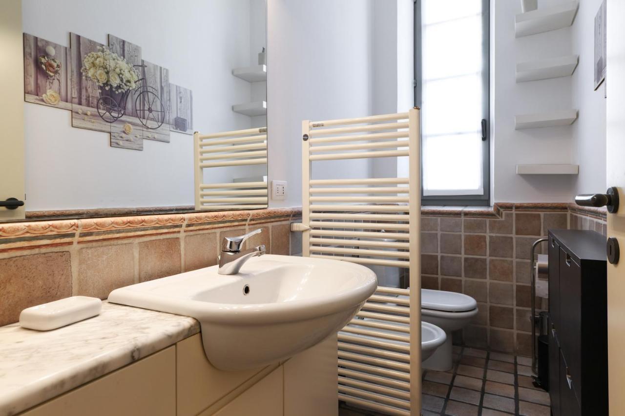 Charming San Babila Apt. Milan Exterior photo
